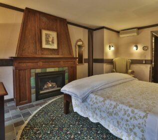 Stone Chalet Bed And Breakfast Inn & Event Center | Ann Arbor