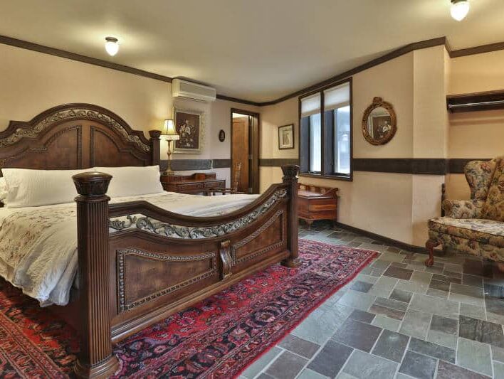 Parsonage Rooms | Ann Arbor | Stone Chalet Bed And Breakfast Inn And ...